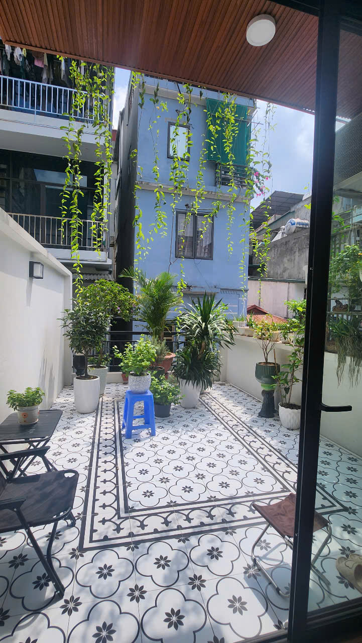 Nhà đẹp NHẤT phố Phúc Tân-Hoàn Kiếm/Hà Nội, 4 tầng, ô tô đỗ cửa, sân cổng, vài bước tới hồ Hoàn Kiếm