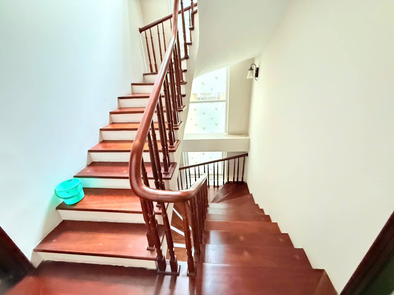 Bán nhà mặt phố Mai Hắc Đế, 56m2, 3 tầng, nhỉnh 37 tỷ, vỉa hè, ô tô tránh, kinh doanh đỉnh
