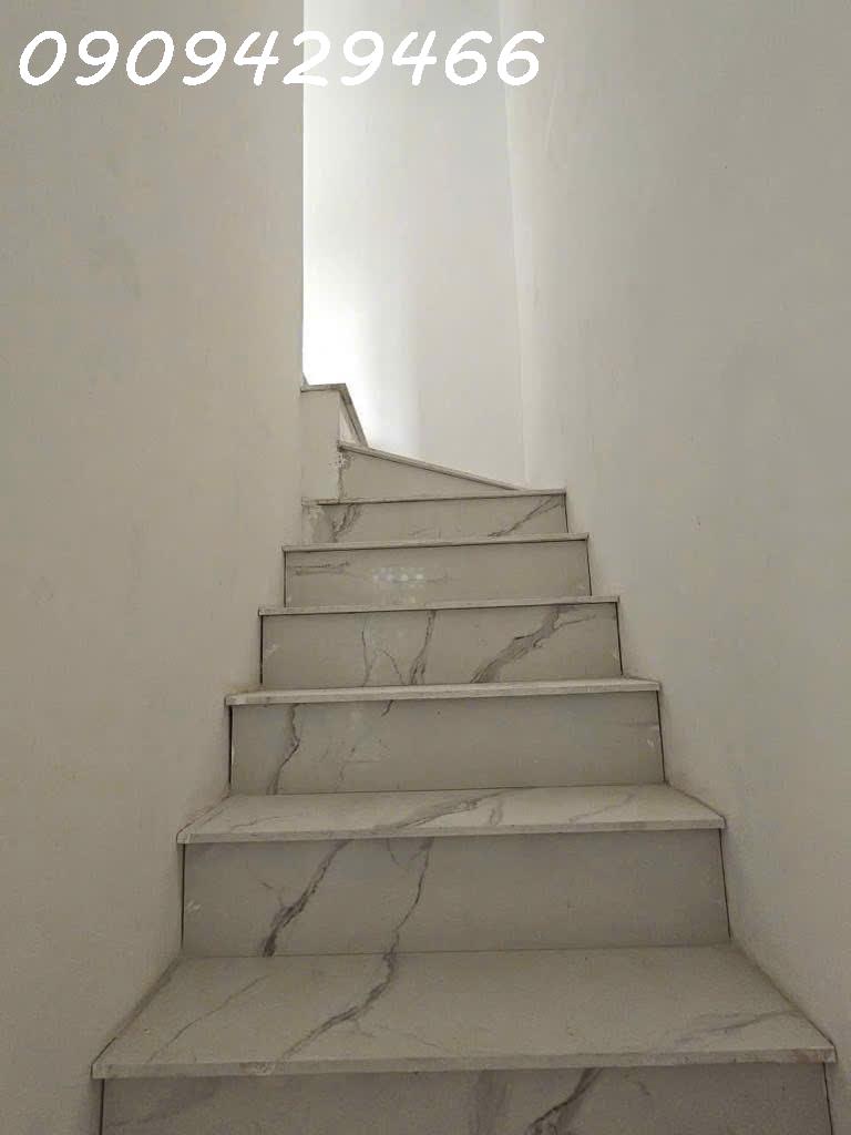 NHÀ ĐẸP 2 TẦNG- 36M2- GẦN HUỲNH TẤN PHÁT,QUẬN 7- NHỈNH 2 TỶ