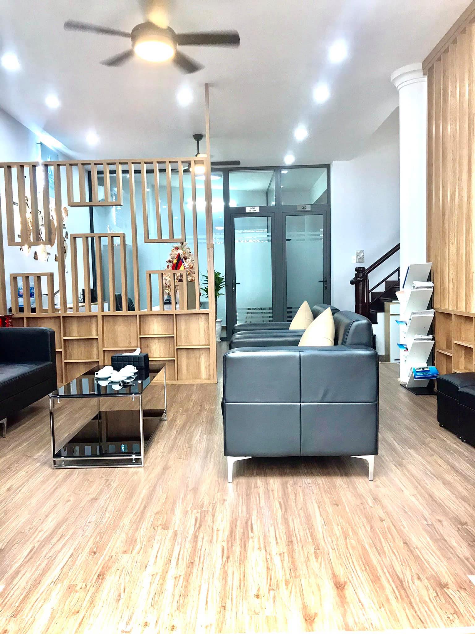 Vip Ba Đình, ô tô vào nhà, ở sướng, gần Liễu Giai, Văn Cao. 105m chỉ 25 tỷ