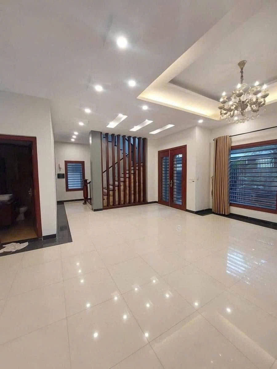 BÁN BIỆT THỰ VƯỜN ĐÀO, TÂY HỒ – 252M² x 6T THANG MÁY – MT 14M – VỊ TRÍ ĐẸP – GIÁ 150 TỶ
