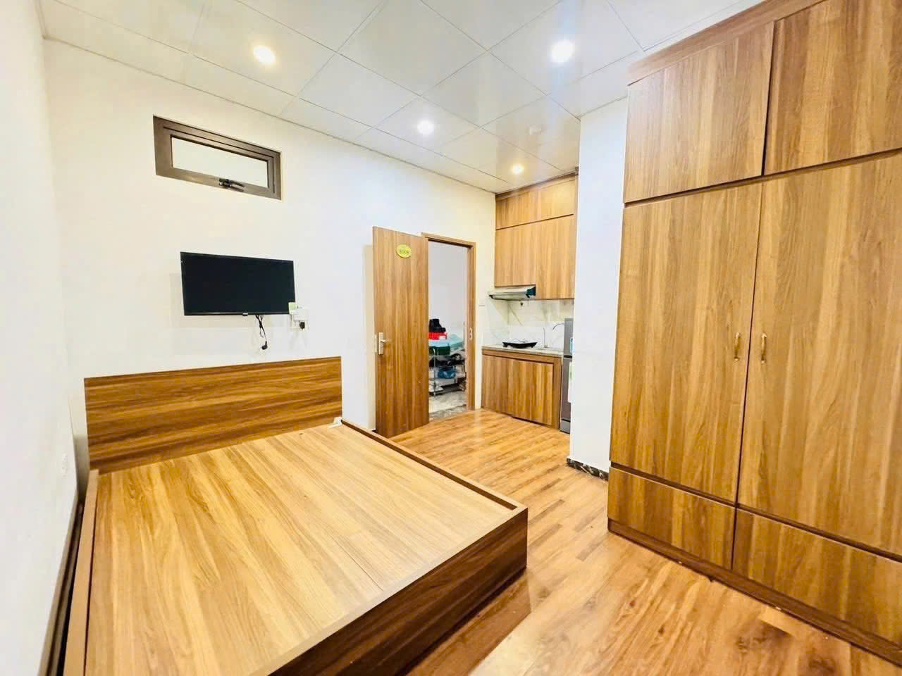 BÁN TÒA APARTMENT VÕ CHÍ CÔNG, TÂY HỒ – DÒNG TIỀN 4.8 TỶ/NĂM – 176M² x 9T CÓ HẦM – MT 8M – GIÁ 82 TỶ