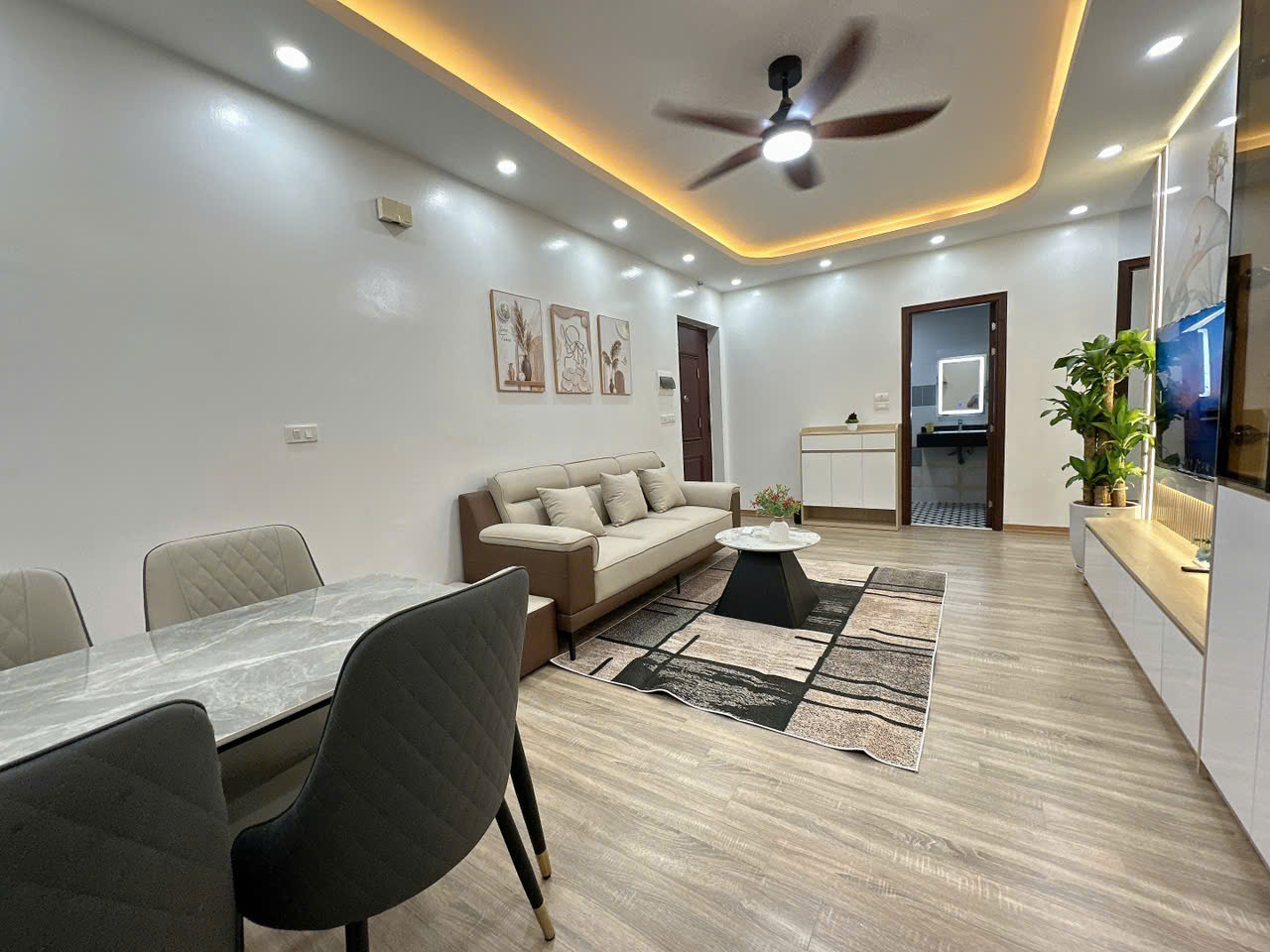 Bán căn hộ chung cư Rice City Linh Đàm 58m2, sổ đỏ, full nội thất mới, 4.2x tỷ