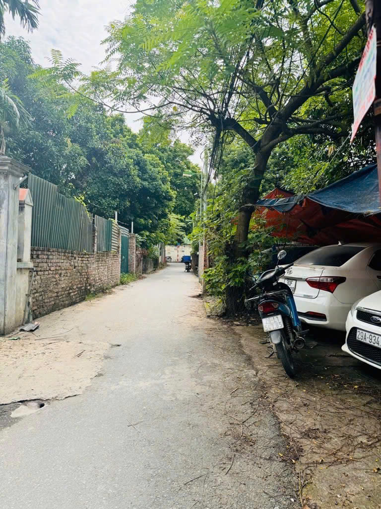 NHÀ MỚI THANG MÁY, OTO ĐỖ CỬA – Trung tâm Xuân phương, gần chợ, trường
