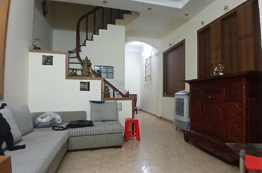 Bán nhà Định Công Thượng, Hoàng Mai, gần phố, ô tô đỗ cửa, 45m2, 9.5 tỷ(CTL)