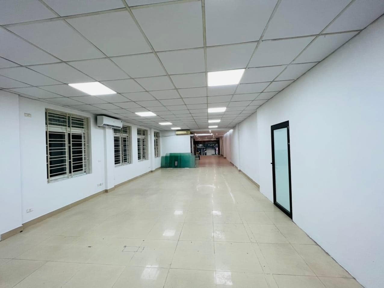SIÊU PHẨM TÒA VĂN PHÒNG – MẶT PHỐ HOÀNG VĂN THÁI – DÒNG TIỀN 2 TỶ/NĂM