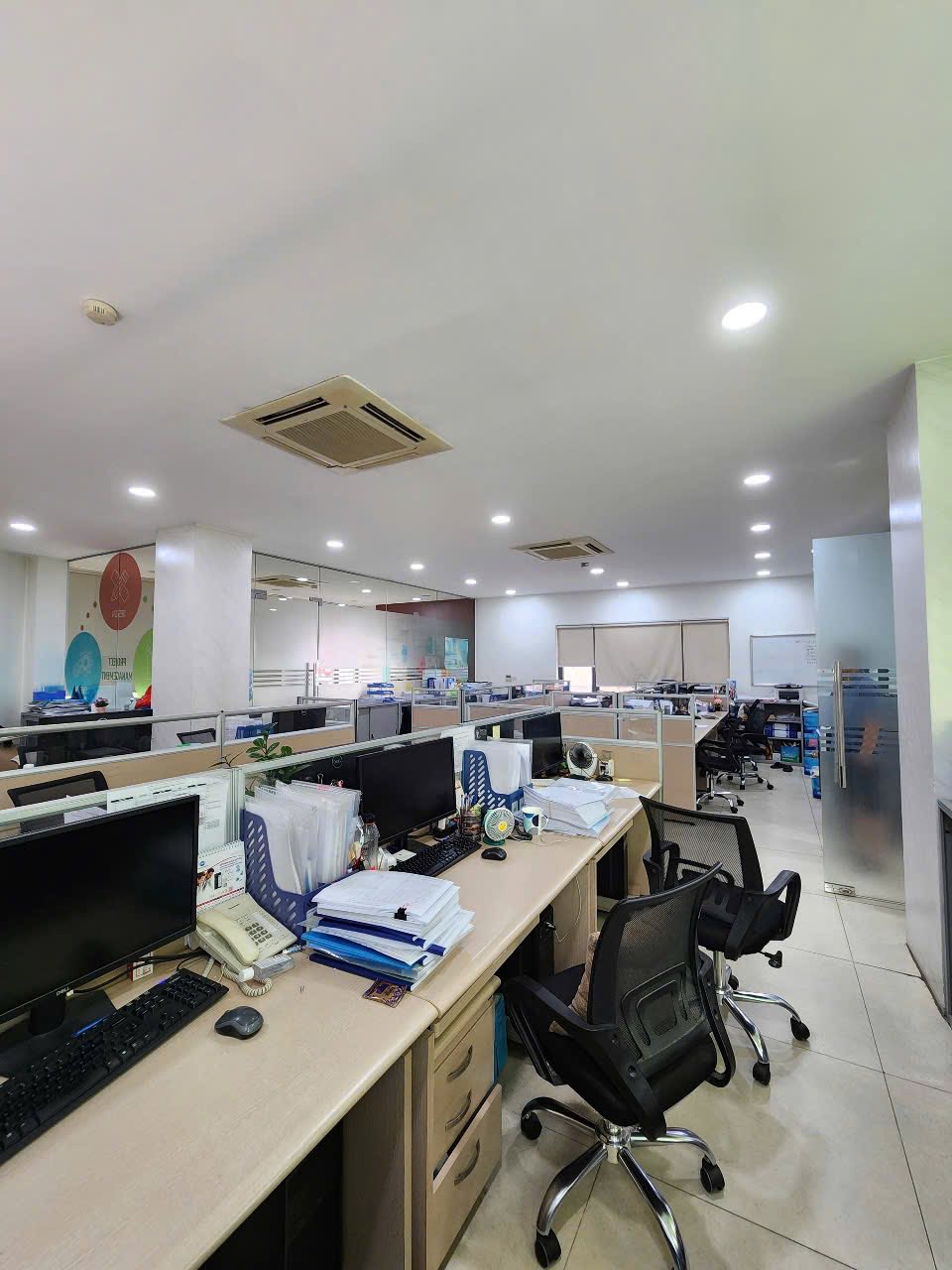 Bán tòa văn phòng mặt phố Bạch Mai, 215m2, 8 tầng 1 hầm thang máy, mặt tiền 8.5m, 189 tỷ