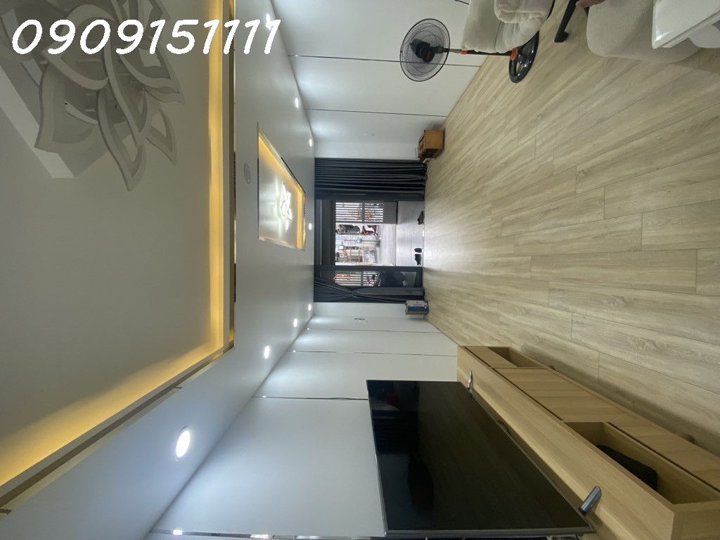 CHỈ HƠN 7 TỶ- 2 TẦNG-HXH- LÂM VĂN BỀN- QUẬN 7
