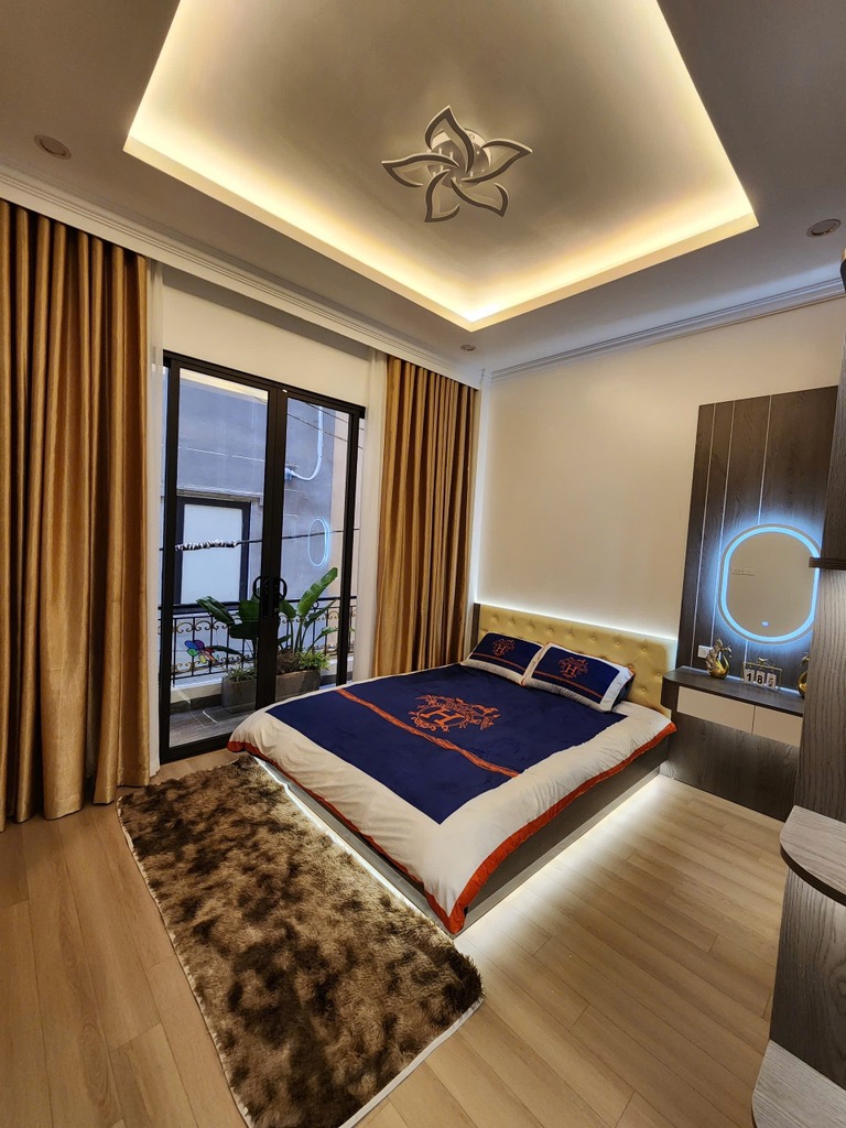 Thái Hà 40m Tụa Son Đạp Thủy 5 tầng thang máy phân lô, 2 thoáng
