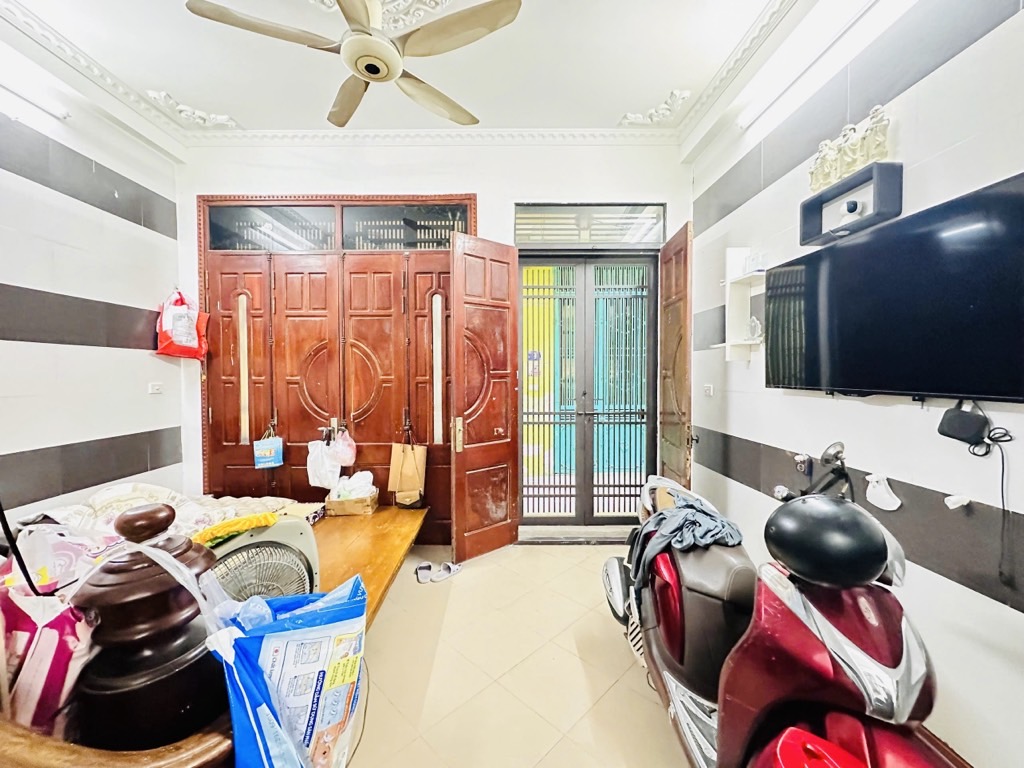 230 Định Công Thượng 37m, gần ô tô, nhà đẹp, tối ưu ánh sáng chỉ 7,3 tỷ