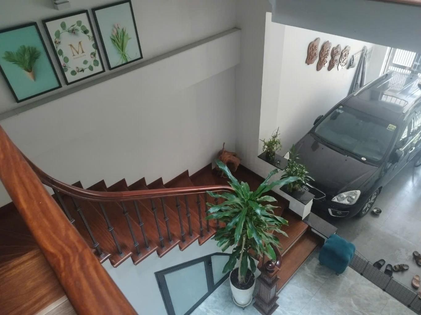 PHÚC ĐỒNG,LONG BIÊN 19tỷ 85m MẶT TIỀN 5.5, SẴN 5 TẦNG Ô TÔ GARA