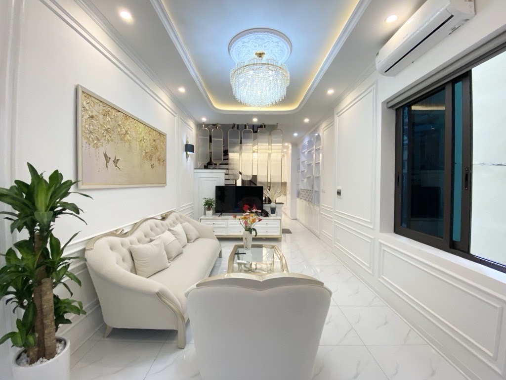Láng Trung, sống như nghỉ dưỡng, lô góc, đủ tiện nghi, nở hậu, phong thủy vượng