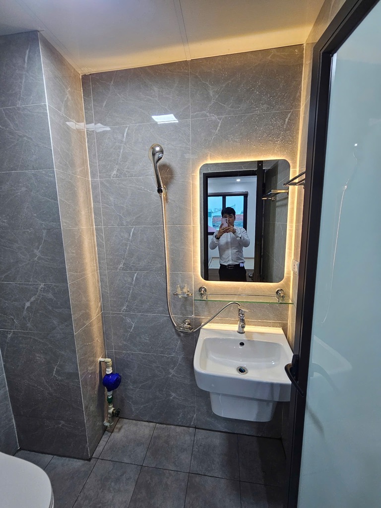 (Tin thật 100%) Bán chung cư mini 51m2 x 17P tại Võng Thị – Tây Hồ – Dòng tiền 1,1 tỷ ~ 7,3%/năm