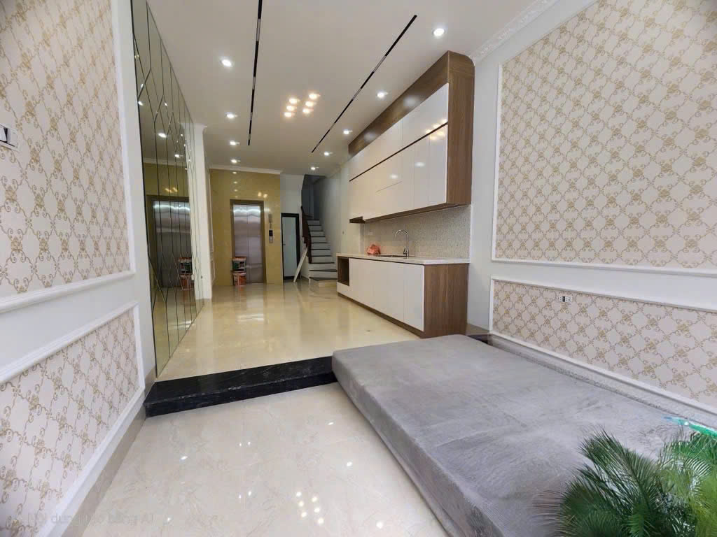 NHÀ MỚI THANG MÁY, OTO ĐỖ CỬA – Trung tâm Xuân phương, gần chợ, trường