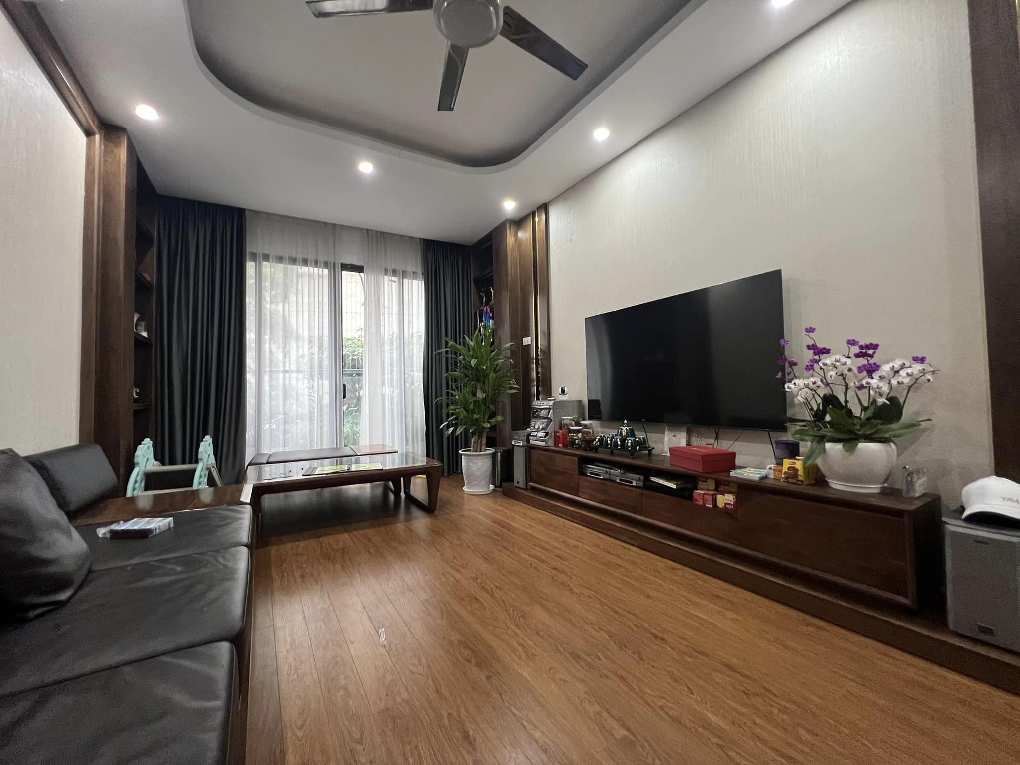 NHÀ PHỐ VIÊN – 60M² – 4 TẦNG – Ô TÔ ĐỖ CỬA – TIỆN ÍCH NGẬP TRÀN