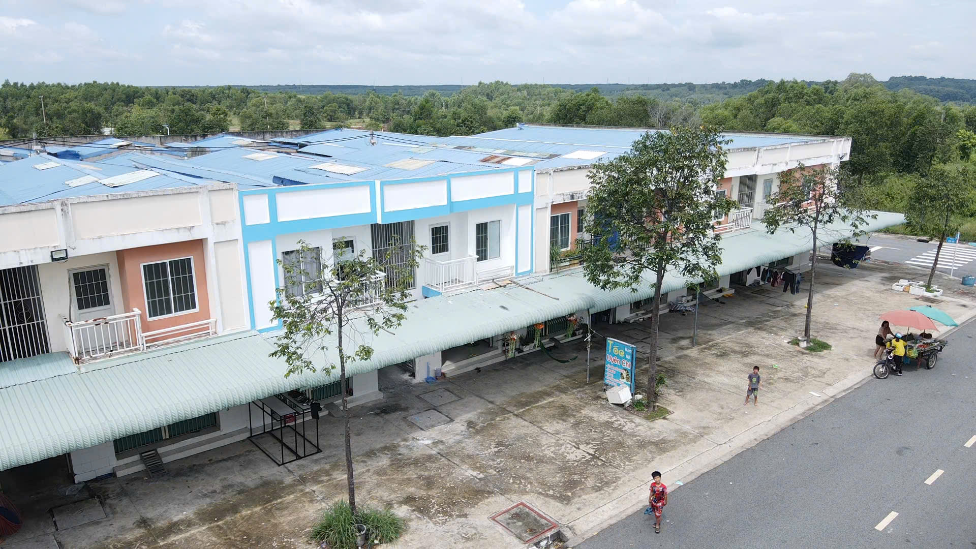 BÁN NHÀ MẶT TIỀN KHU DÂN CƯ MỚI BÀU BÀNG – NGAY CHỢ – GIÁ CHỈ 300 TRIỆU NHẬN NHÀ 0898333313