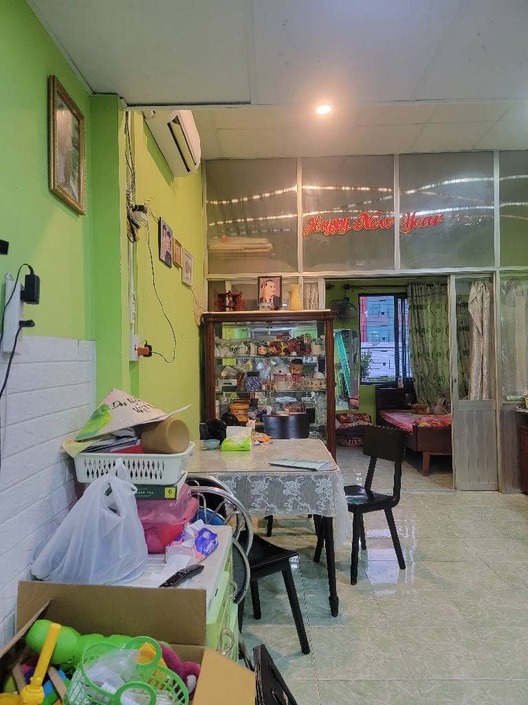 Lầu 2: chung cư ngay cầu Thị Nghè – Mặt tiền XVNT