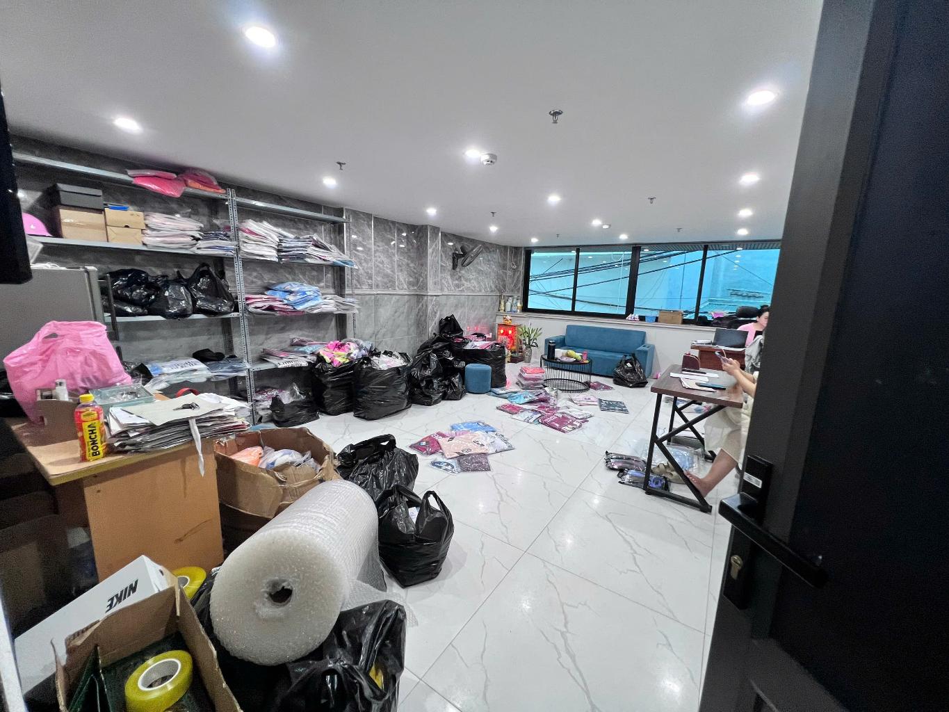 (Tin thật 100%) Tòa nhà 2 mặt tiền 70m2 x 9T tại Doãn Kế Thiện – Ô tô tránh – Dòng tiền 1,2 tỷ/năm