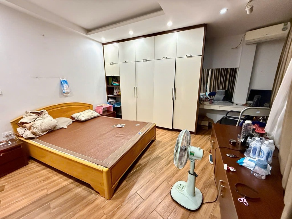 NHÀ ĐỐNG ĐA – MẶT NGÕ THÔNG – OTO ĐỖ CỬA – KINH DOANH ĐỈNH