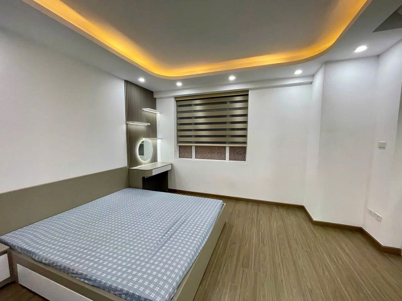 Căn hộ 86m² 3PN 2wc full nội thất đẹp tòa 7a mặt phố Lê Đức Thọ giá 6 tỷ