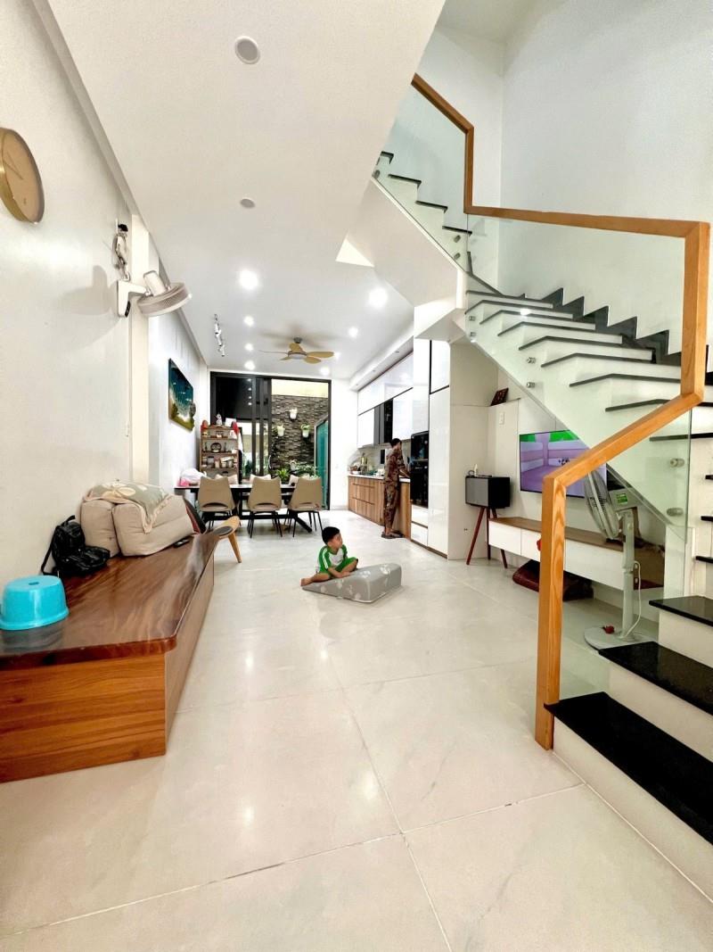 Bán Nhà – Tân Phú – 74m² – Mới Đẹp – Gần Aeon – A4 – 4 T – 4PN – HXH – 9.x Tỷ
