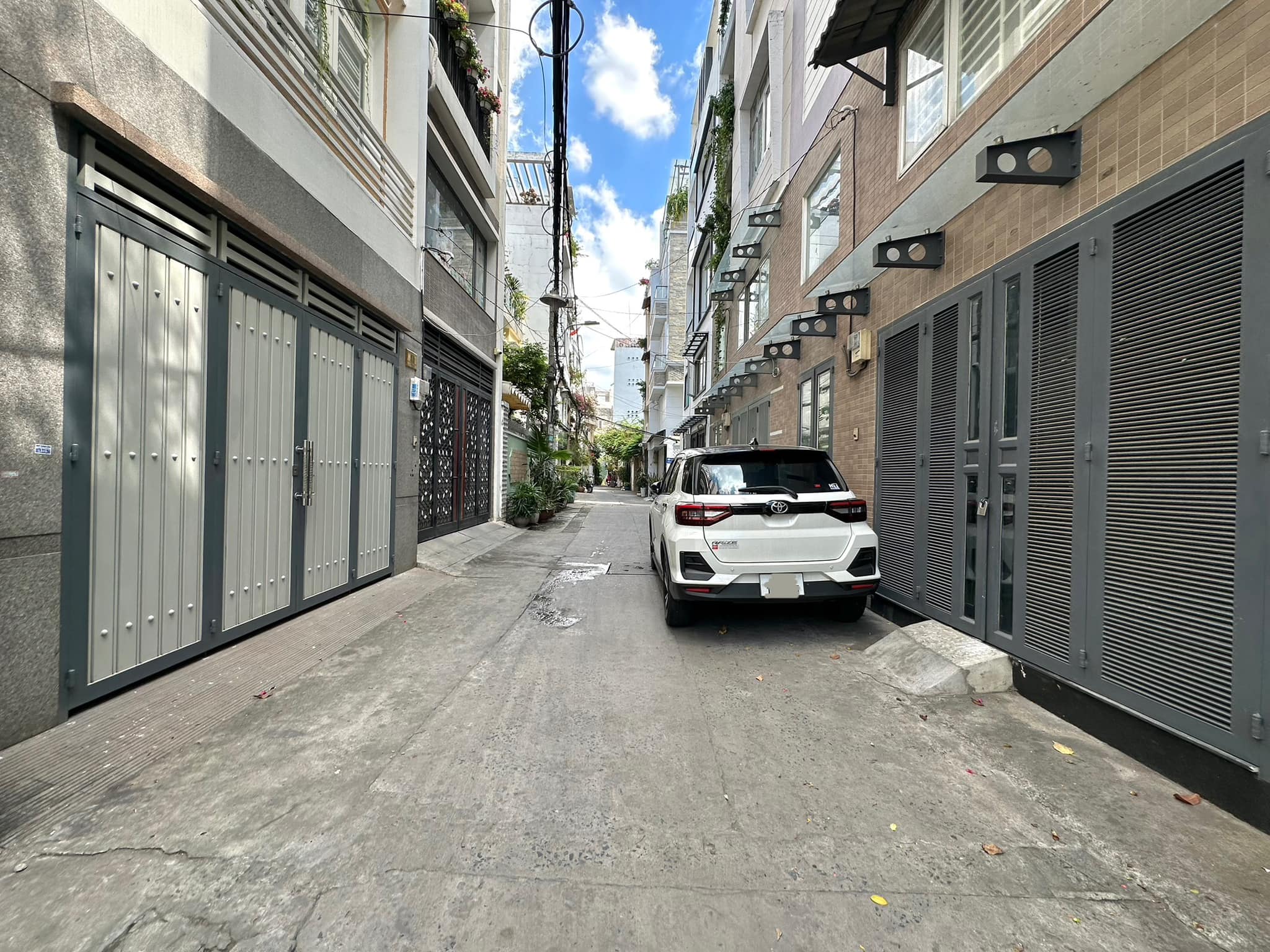 GẤP!CCMN PHÚ DIỄN,CANH ĐH TÀI NGUYÊN,LÔGÓC,OTO,THANGMÁY,105Mx7T,MT=6M,DT1.2ty,18.8ty
