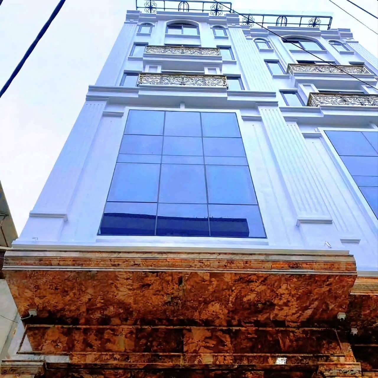 BÁN NHÀ RIÊNG RỘNG 220M2 TT QUẬN ĐỐNG ĐA GIÁP CẦU GIẤY, MẶT TIỀN RỘNG, Ô TÔ KINH DOANH ĐẸP.