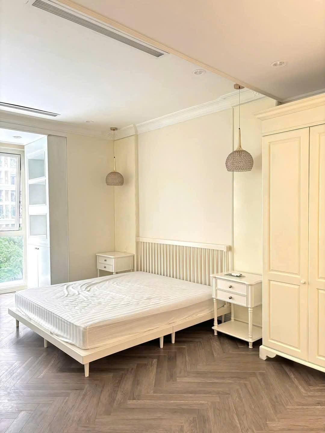 BÁN NHÀ RIÊNG RỘNG 220M2 TT QUẬN ĐỐNG ĐA GIÁP CẦU GIẤY, MẶT TIỀN RỘNG, Ô TÔ KINH DOANH ĐẸP.