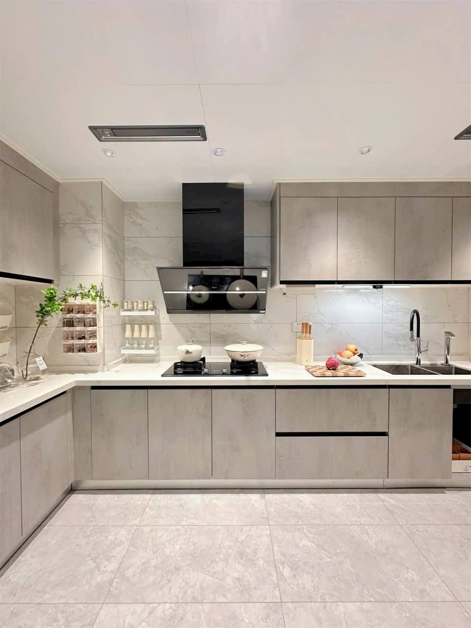 BÁN NHÀ RIÊNG RỘNG 220M2 TT QUẬN ĐỐNG ĐA GIÁP CẦU GIẤY, MẶT TIỀN RỘNG, Ô TÔ KINH DOANH ĐẸP.