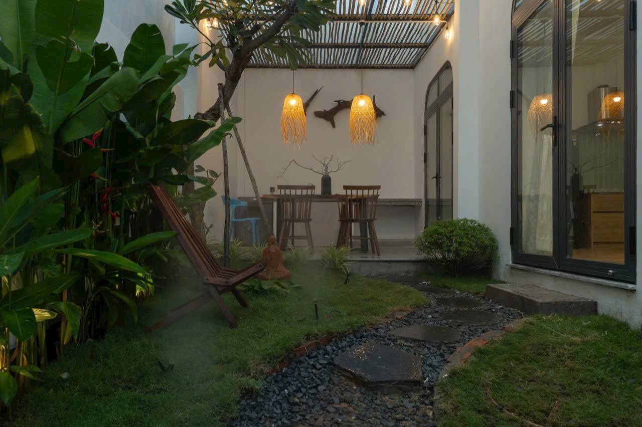 BIỆT THỰ MINI SÂN VƯỜN CỰC CHILL 3 TẦNG BTCT CHỦ XÂY TÂM HUYẾT 62M2 NGAY SONG HÀNH TRUNG TÂM HÓC MÔN