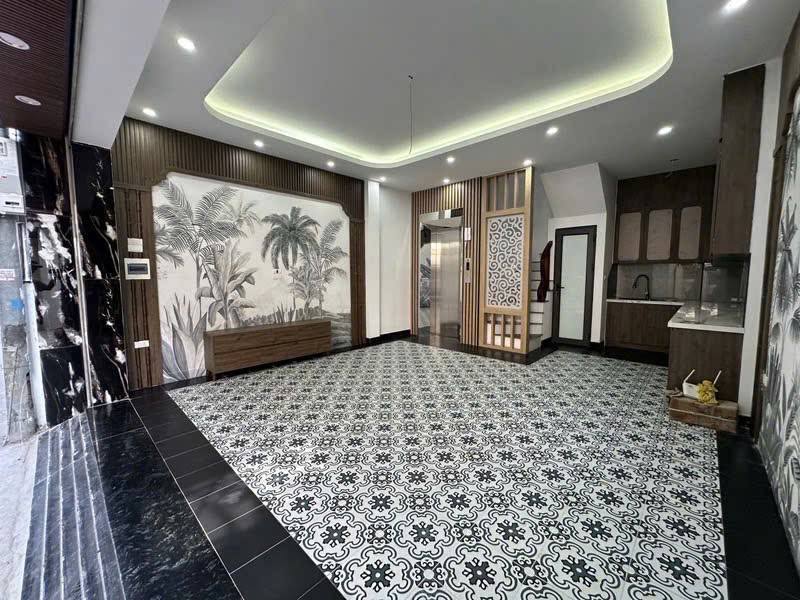 BÁN NHÀ ĐẸP LONG BIÊN, Chỉ 9,2 TỶ, 45m², 6 TẦNG – THANG MÁY XỊN Ô tô vào nhà – Ngõ thông cực thoáng