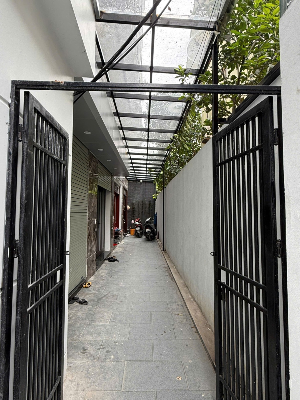 BÁN NHÀ GIANG BIÊN – 6 TẦNG ĐẸP – FULL NỘI THẤT – CÁCH Ô TÔ 10M