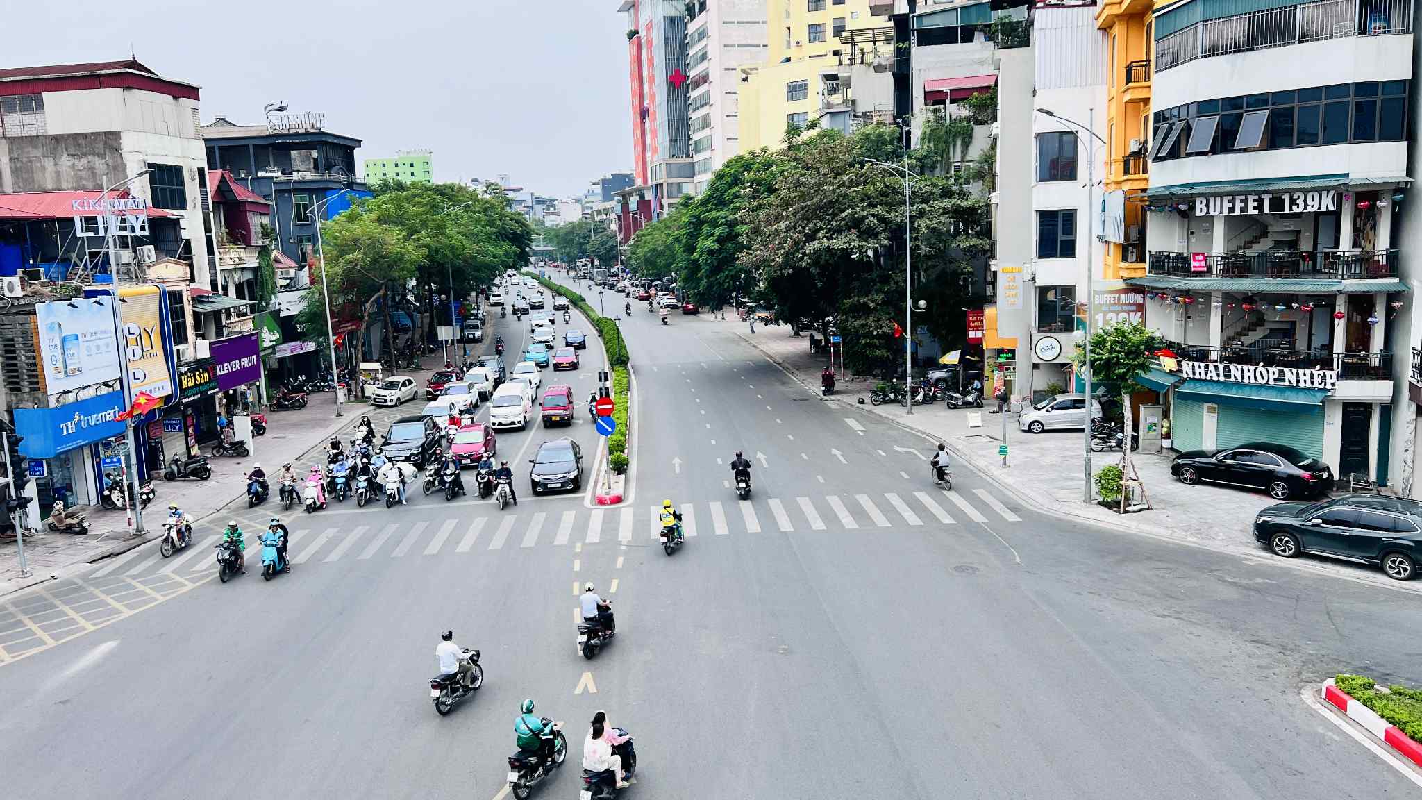 bán nhà mặt phố Hồng Tiến, 310m, mặt tiền 16.8m, 1 mặt phố- 2 mặt ngõ, full thổ cư