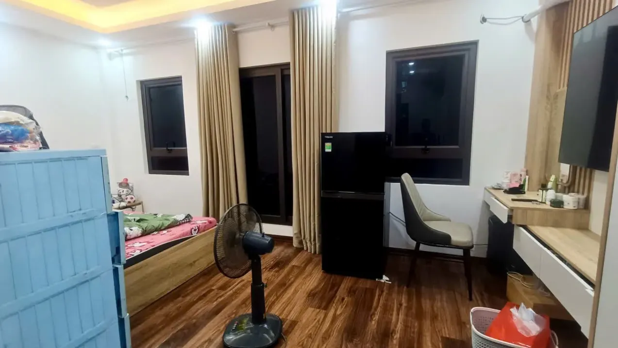 VỊ TRÍ TRUNG TÂM__NHÀ ĐẸP Ở LUÔN__5 TẦNG THANG MÁY__GIÁ 9X TỶ