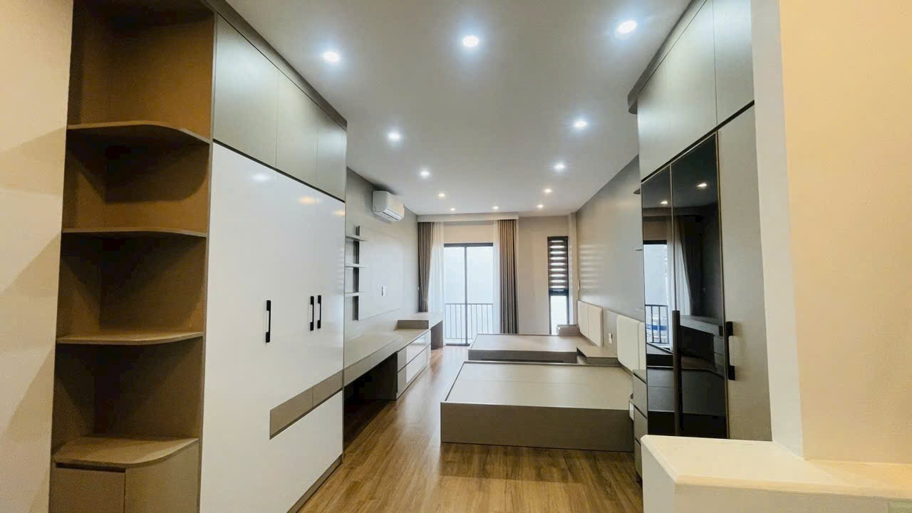CHÍNH CHỦ BÁN NHÀ NGỌC THỤY – 63m² – 7 TẦNG – THANG MÁY – GARA Ô TÔ – 2 MẶT NGÕ