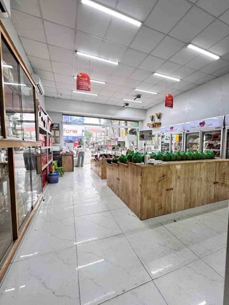 bán nhà mặt phố Ngọc Lâm, 275m, mặt tiền 7m, gần CA phường, cách cầu Chương Dương 300m