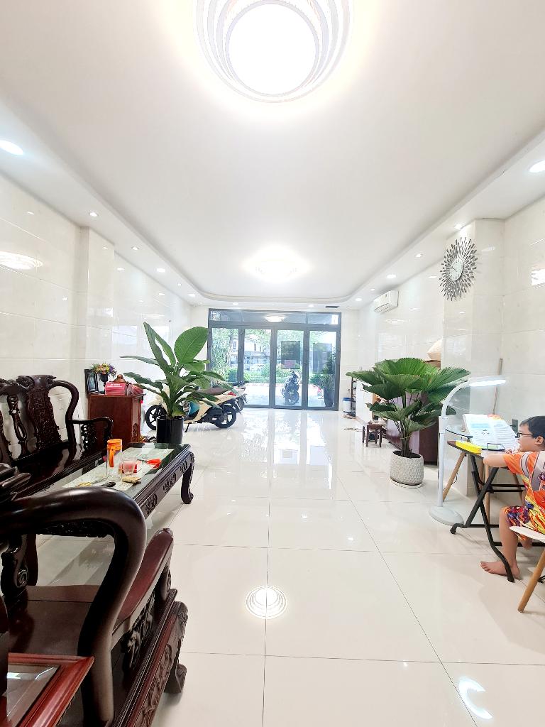 Bán nhà mặt tiền đường KDC Dương Hồng – Bình Hưng – 5 tầng thang máy giá 17 tỷ 8