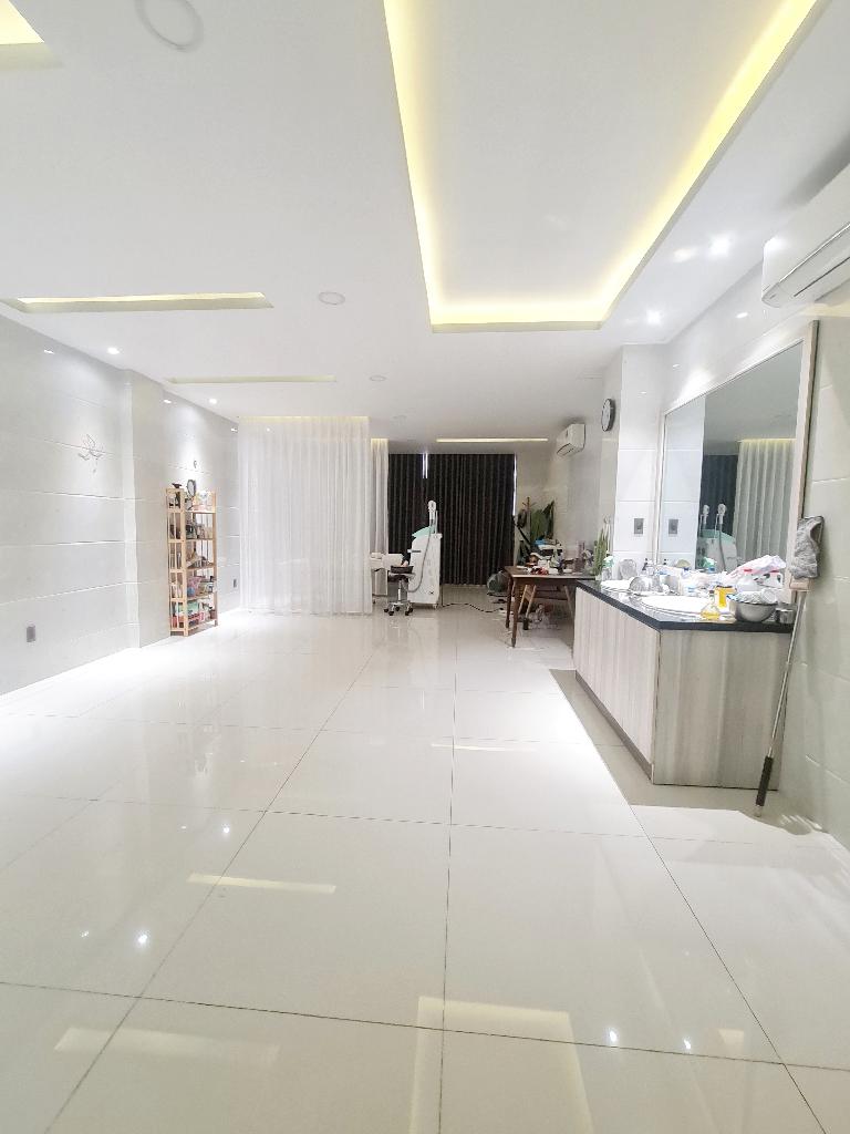Bán nhà mặt tiền đường KDC Dương Hồng – Bình Hưng – 5 tầng thang máy giá 17 tỷ 8