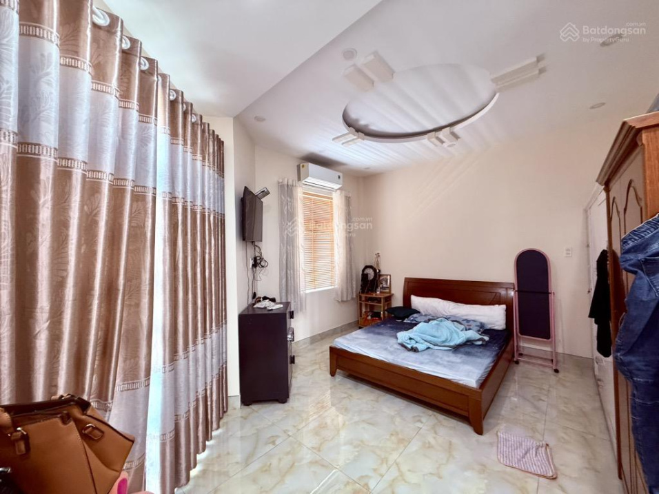 Biệt thự lô góc 2 mặt tiền vỉa hè rộng khu dân cư Bình Điền cao cấp, 9x17m, 4 tầng, 15 tỷ