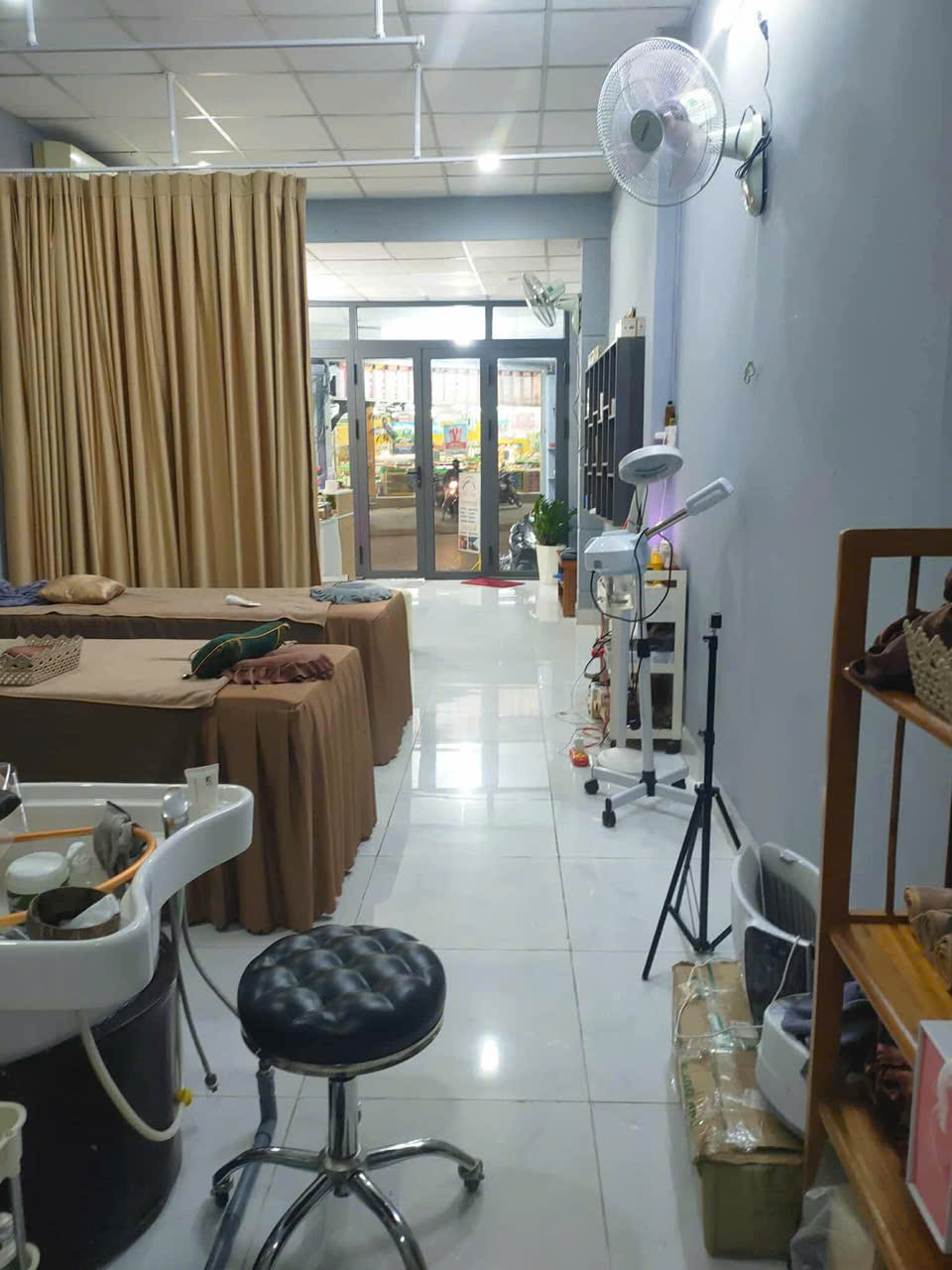 Sang nhượng spa Đường Quách Điêu, Vĩnh Lộc A, Bình Chánh.