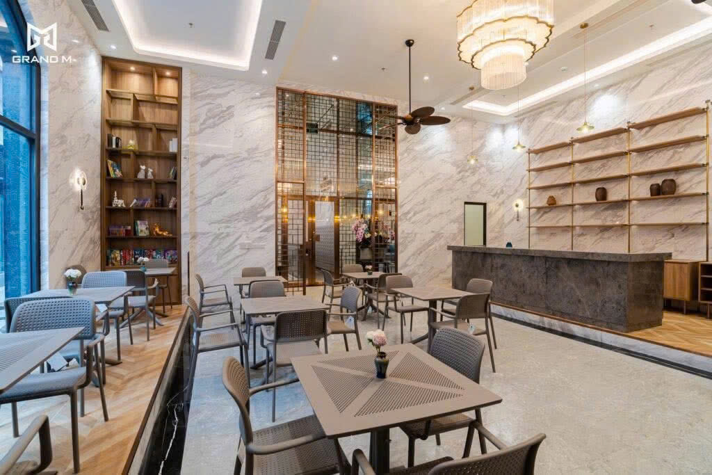 BÁN BIỆT THỰ THE GLORIA NGUYÊN HỒNG, ĐỐNG ĐA – 136M x 5T – MT 10M – ĐẲNG CẤP THƯỢNG LƯU