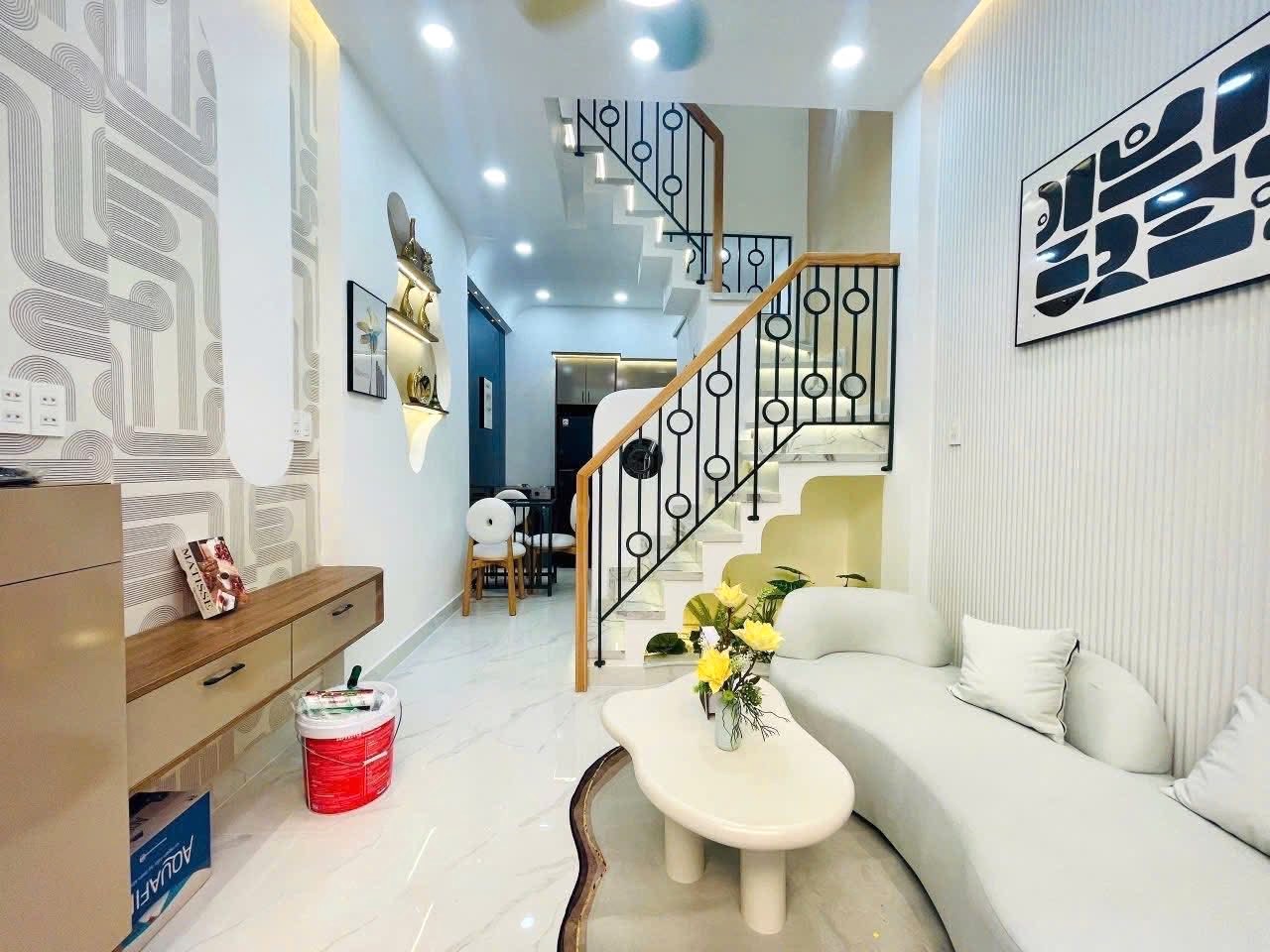 LÂM VĂN BỀN, NHỈNH 3TỶ, DT 48M2, NHÀ ĐẸP, HẺM ÔTÔ CÁCH 3M, GẦN CHỢ TÂN MỸ