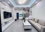BÁN NHÀ HỒ TÙNG MẬU CẦU GIẤY GẦN PHỐ NGÕ NÔNG NHÀ ĐẸP FULL NỘI THẤT 5 TẦNG 7,5 TỶ