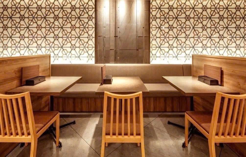 BÁN NHÀ MẶT PHỐ TRUNG HÒA, CẦU GIẤY – 132M x 6T THANG MÁY – VỈA HÈ Ô TÔ TRÁNH – KINH DOANH
