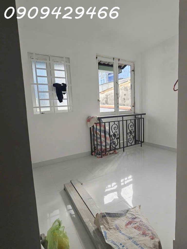 BÁN GẤP NHÀ 2 TẨNG- 36M2- TRUNG TÂM QUẬN 7- NHỈNH 2 TỶ