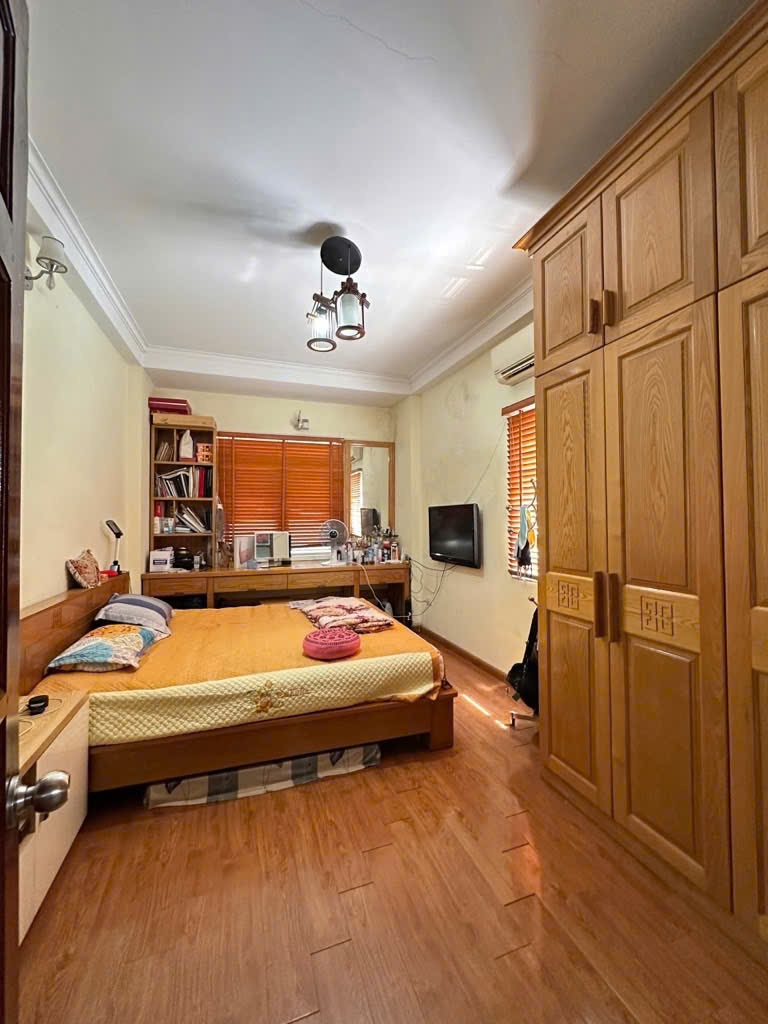 Bán nhà Phố Mai Động, Tam Trinh DT 35m 5 Tầng. Lô góc 2 mặt thoáng, chỉ 6 tỷ 6