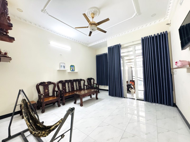 Ngộp Bán Gấp Mặt Tiền Nhà 2 Tầng – 122m² – Gần BV Thủ Đức – Đường Xe Tải – Giá Tốt Chỉ 6.79 Tỷ!