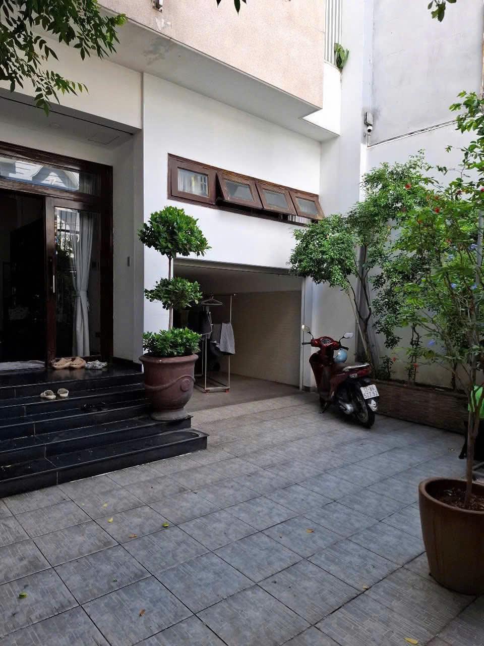 Bán nhà mặt tiền Ngô Thị Thu Minh, phường 2, Tân Bình (8,5×18), 3 tầng