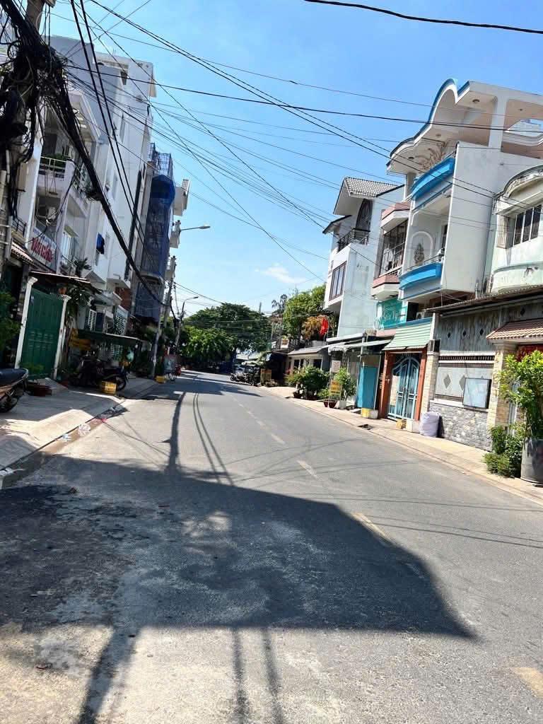 Bán nhà mặt tiền Ngô Thị Thu Minh, phường 2, Tân Bình (8,5×18), 3 tầng
