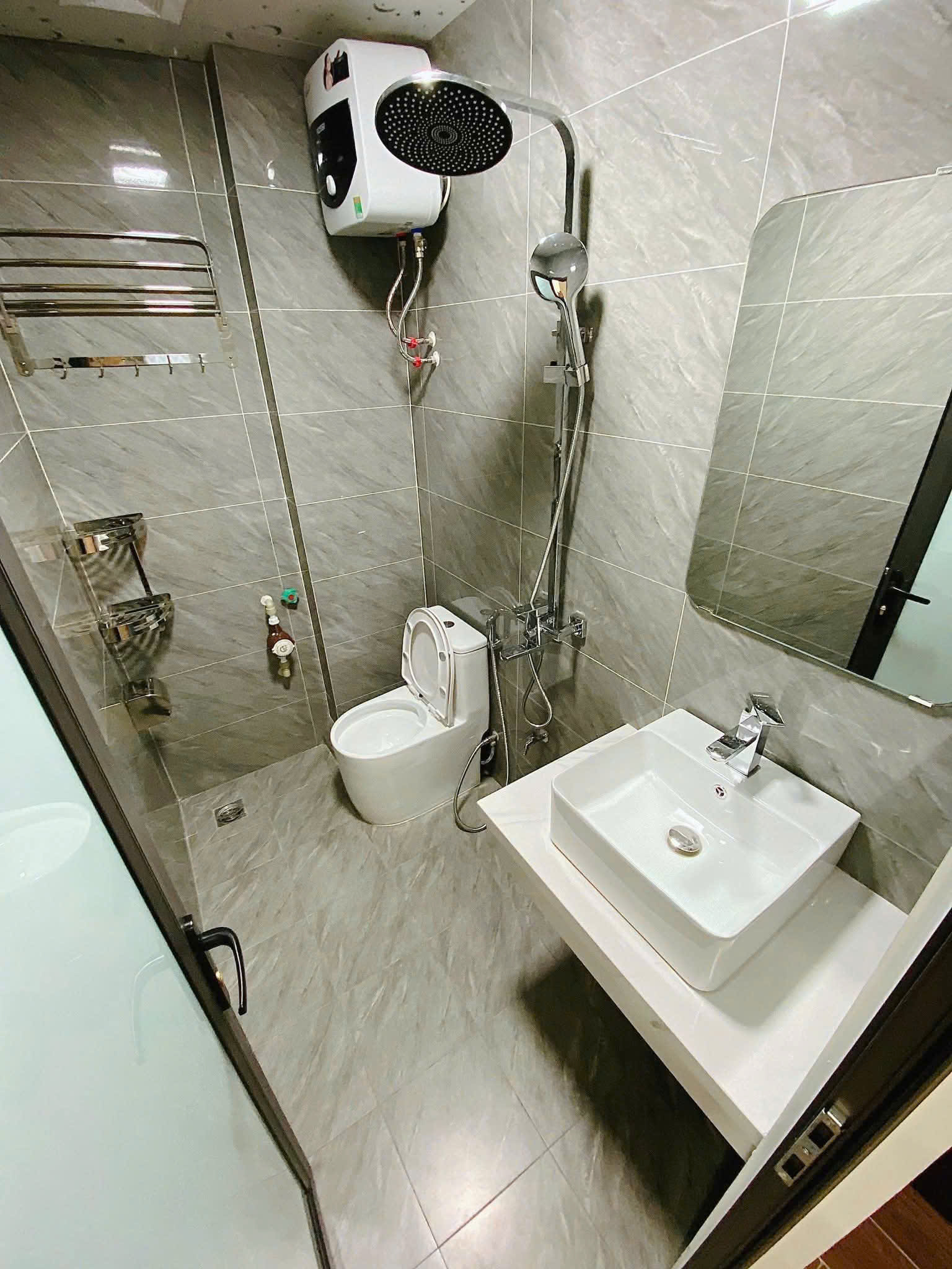 🔥 CƠ HỘI !!! BÁN NHANH NHÀ – CCMN DÒNG TIỀN MINH KHAI – 54M² × 7 TẦNG – 15 PHÒNG KK – THU 75TR/THÁNG – ĐỐI DIỆN TIME CITY